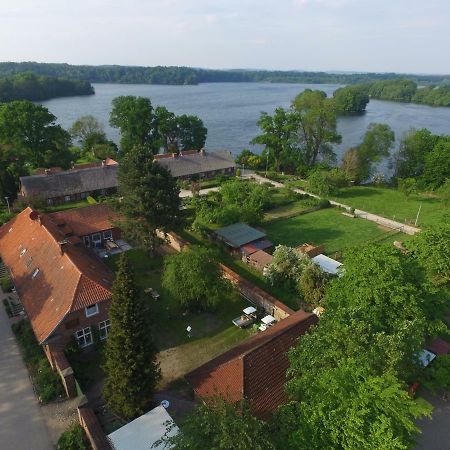 4 Sterne Wohnen Zum alten Forsthof am Schlosspark, App 1 smuck und groot Eutin Exterior foto