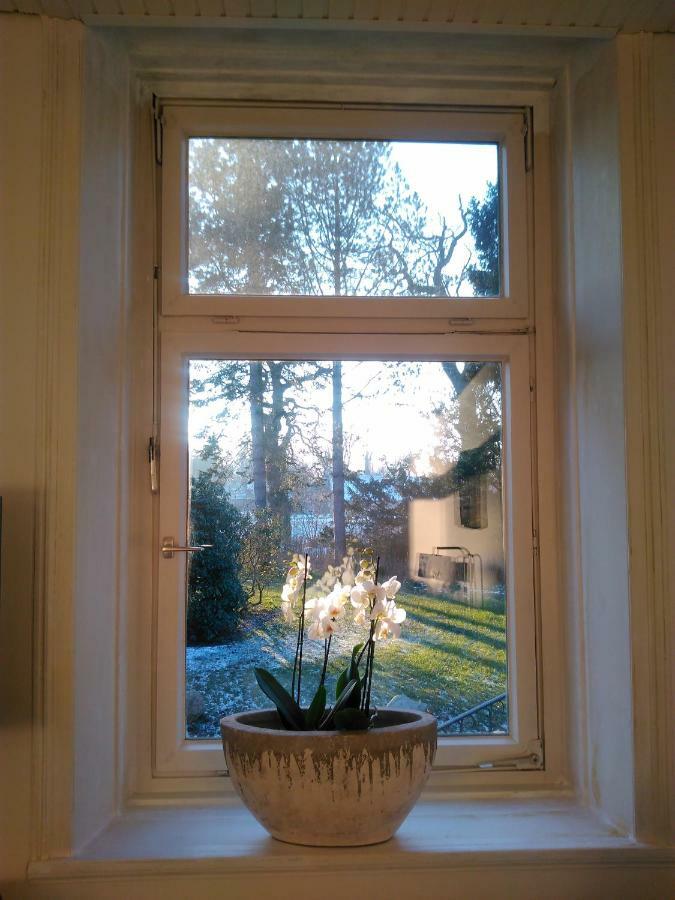 4 Sterne Wohnen Zum alten Forsthof am Schlosspark, App 1 smuck und groot Eutin Exterior foto