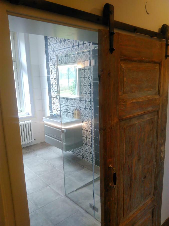 4 Sterne Wohnen Zum alten Forsthof am Schlosspark, App 1 smuck und groot Eutin Exterior foto